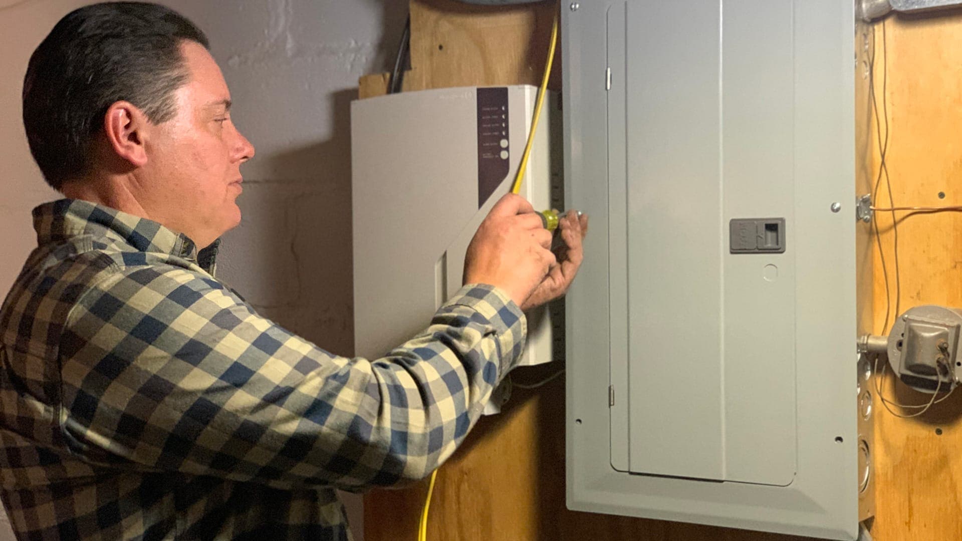 Socket & Switch Repair Dubai — photo 2